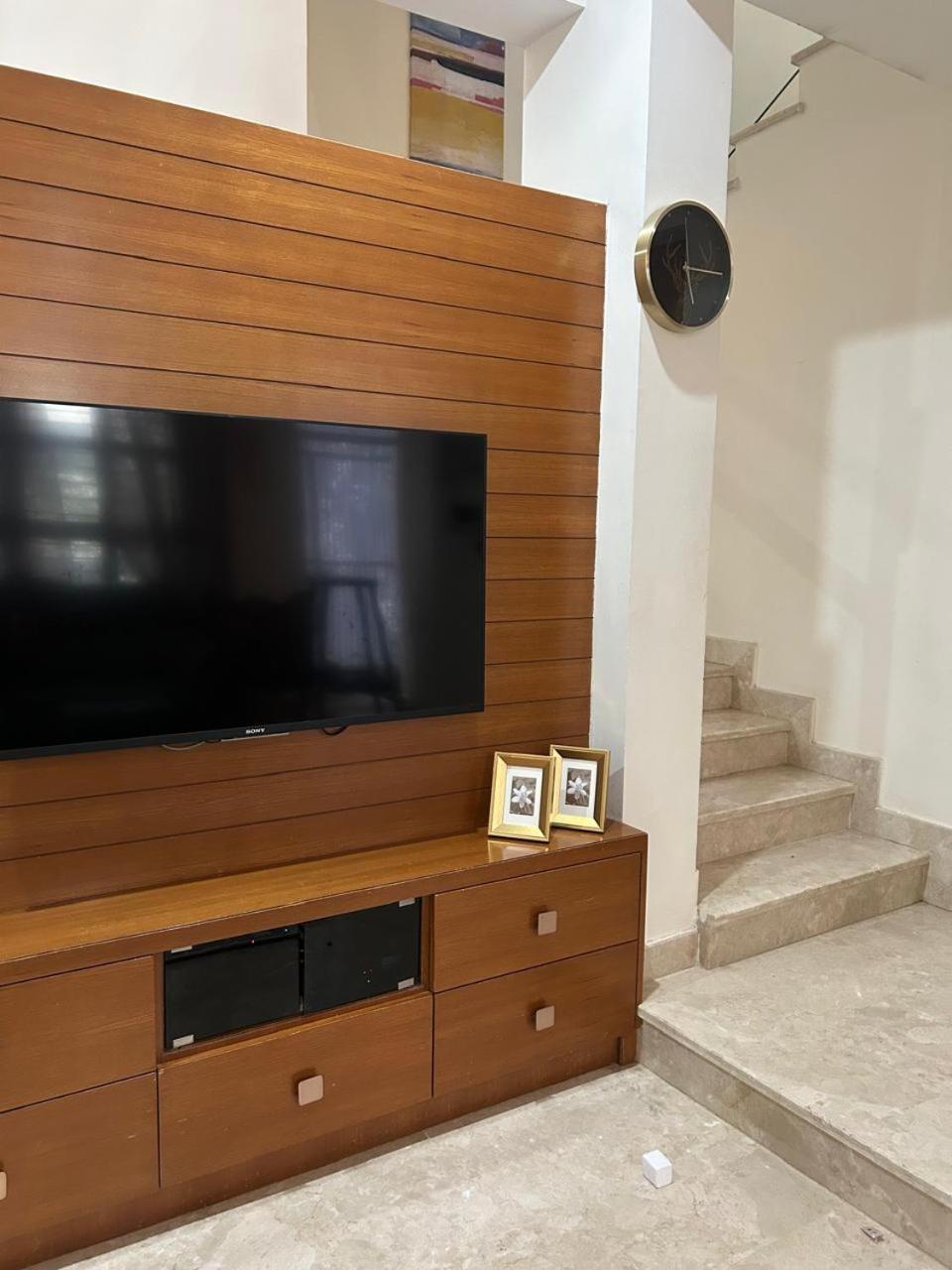 Gatsby Grandeur Luxury Villa Bangalore Buitenkant foto